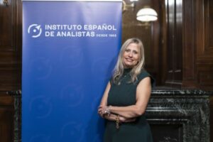 El Instituto Español de Analistas inicia una nueva etapa 5