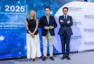 Acto de entrega de la Brújula del año 2025. El 30 de junio en la Bolsa de Madrid 24