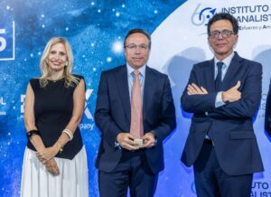 Acto de entrega de la Brújula del año 2025. El 30 de junio en la Bolsa de Madrid 31