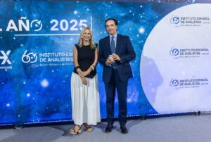 Acto de entrega de la Brújula del año 2025. El 30 de junio en la Bolsa de Madrid 35