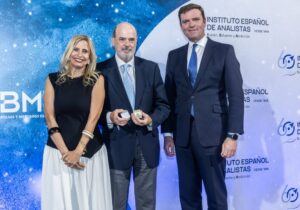 Acto de entrega de la Brújula del año 2025. El 30 de junio en la Bolsa de Madrid 36