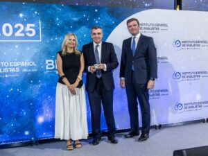 Acto de entrega de la Brújula del año 2025. El 30 de junio en la Bolsa de Madrid 40
