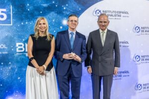 Acto de entrega de la Brújula del año 2025. El 30 de junio en la Bolsa de Madrid 53