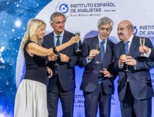 Acto de entrega de la Brújula del año 2025. El 30 de junio en la Bolsa de Madrid 56