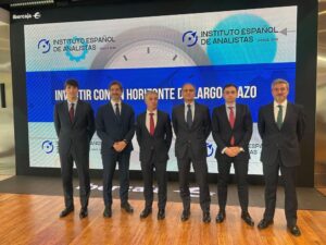 Invertir con un horizonte de largo plazo. El pasado18 de mayo en Zaragoza 2