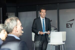 Retos y oportunidades de la IA en un entorno global más complejo 9