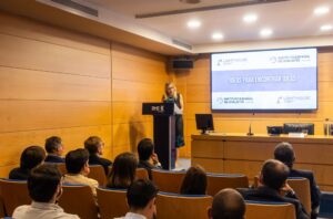 Presentación del informe Ideas para encontrar ideas de Lighthouse 3