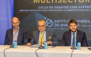 Mesa de Debate Multisectorial. El pasado 2 de octubre en el Auditorio Renta4 Banco. Madrid  3