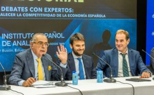 Mesa de Debate Multisectorial. El pasado 2 de octubre en el Auditorio Renta4 Banco. Madrid  9