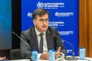 Mesa de Debate Multisectorial. El pasado 2 de octubre en el Auditorio Renta4 Banco. Madrid  10