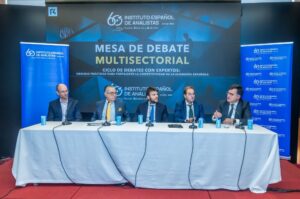 Mesa de Debate Multisectorial. El pasado 2 de octubre en el Auditorio Renta4 Banco. Madrid  11