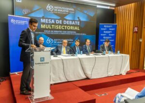 Mesa de Debate Multisectorial. El pasado 2 de octubre en el Auditorio Renta4 Banco. Madrid  12