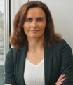 Dualidad en el liderazgo femenino: Un análisis comparativo entre entidades financieras cotizadas y no cotizadas supervisadas por la CNMV. María José Gómez Yubero 2